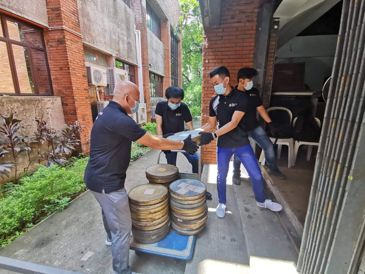 The PFA team acquires film elements from the UPFI Film Center